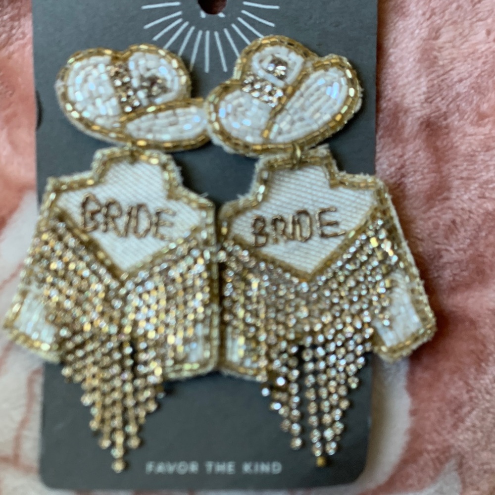 Favor The Kind Bride Earrings - Gold and White